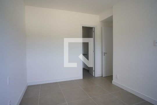 Suíte de apartamento à venda com 2 quartos, 60m² em Jardim do Salso, Porto Alegre
