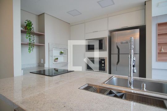 Cozinha de kitnet/studio à venda com 1 quarto, 72m² em Petrópolis, Porto Alegre