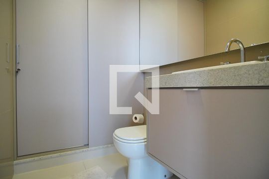 Lavabo de kitnet/studio à venda com 1 quarto, 72m² em Petrópolis, Porto Alegre
