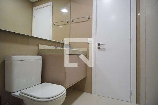 Lavabo de kitnet/studio à venda com 1 quarto, 72m² em Petrópolis, Porto Alegre