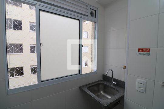 Área de Serviço de apartamento para alugar com 2 quartos, 43m² em Cidade São Mateus, São Paulo