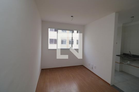 Sala de apartamento para alugar com 2 quartos, 43m² em Cidade São Mateus, São Paulo
