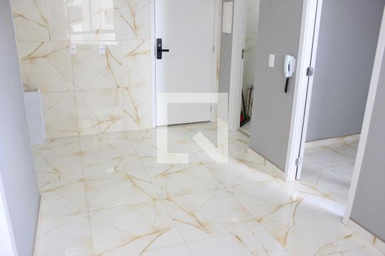 Sala de apartamento para alugar com 2 quartos, 36m² em Vila das Bandeiras, Guarulhos