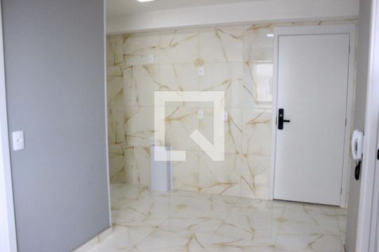 Sala de apartamento para alugar com 2 quartos, 36m² em Vila das Bandeiras, Guarulhos