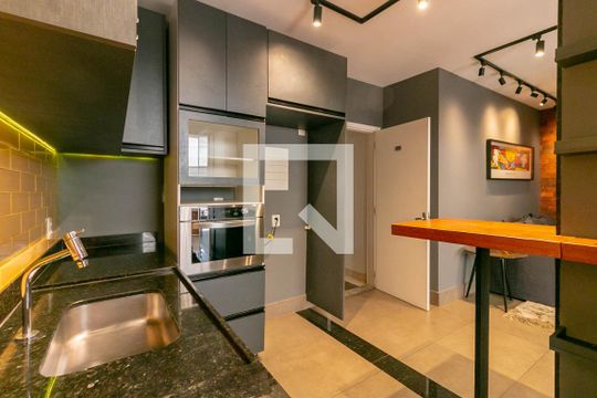 Cozinha de apartamento para alugar com 1 quarto, 65m² em Palmeiras, Belo Horizonte