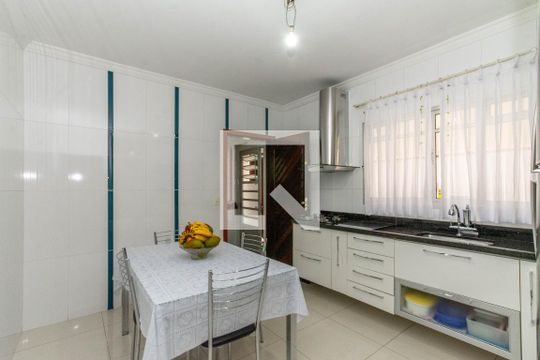 Cozinha de casa à venda com 2 quartos, 120m² em Gopoúva, Guarulhos