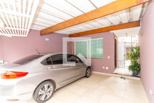 Garagem de casa à venda com 2 quartos, 120m² em Gopoúva, Guarulhos