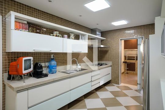 Cozinha de casa à venda com 3 quartos, 340m² em Santa Paula, São Caetano do Sul