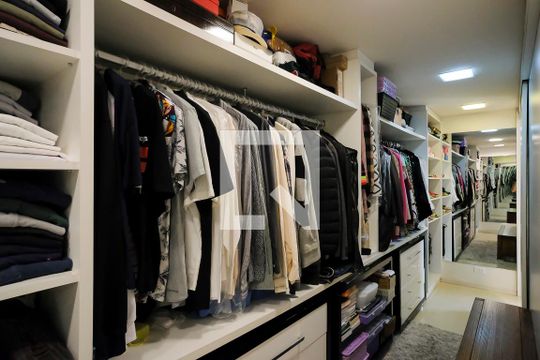 Closet da Suíte 1 de casa à venda com 3 quartos, 340m² em Santa Paula, São Caetano do Sul