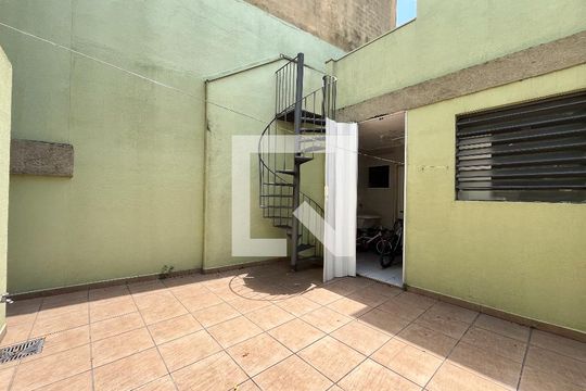 Quintal de casa à venda com 4 quartos, 190m² em Planalto Paulista, São Paulo