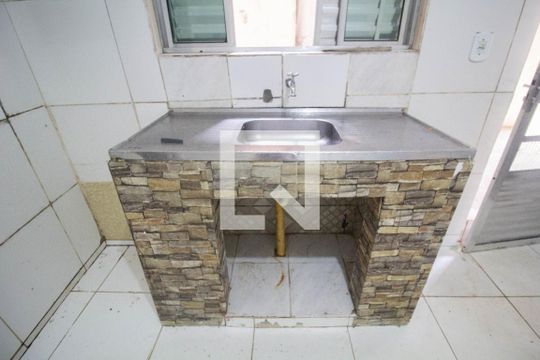 Cozinha de casa para alugar com 1 quarto, 40m² em Jardim Brasil, São Paulo