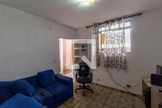 Casa à venda com 2 quartos, 80m² em Burgo Paulista, São Paulo