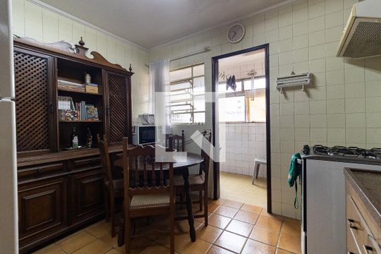 Cozinha de apartamento à venda com 2 quartos, 127m² em Vila Moinho Velho, São Paulo