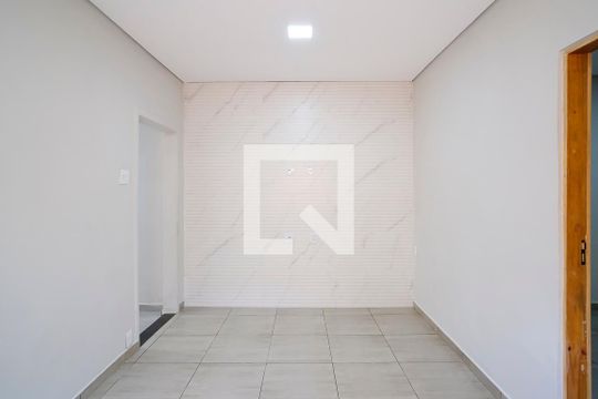 Sala de casa para alugar com 2 quartos, 72m² em Cerâmica, São Caetano do Sul