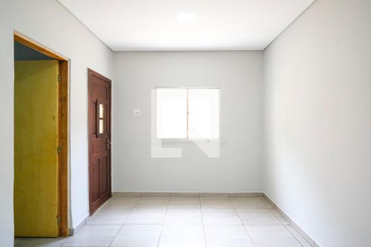 Sala de casa para alugar com 2 quartos, 72m² em Cerâmica, São Caetano do Sul
