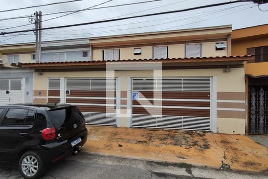 Fachada de casa para alugar com 3 quartos, 89m² em Utinga, Santo André