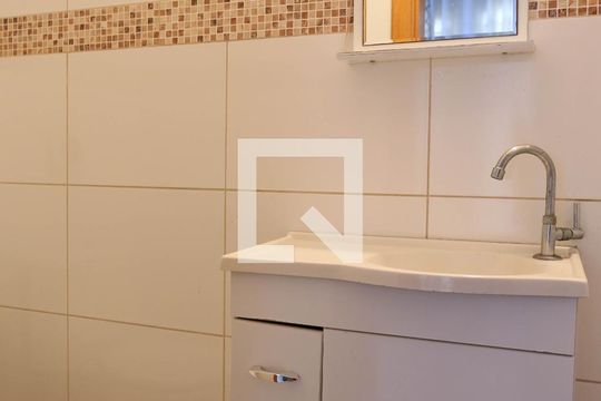 Lavabo de casa para alugar com 3 quartos, 89m² em Utinga, Santo André