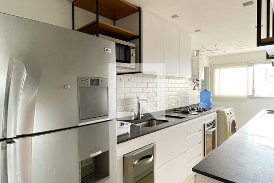Cozinha de apartamento para alugar com 1 quarto, 71m² em Vila Madalena, São Paulo