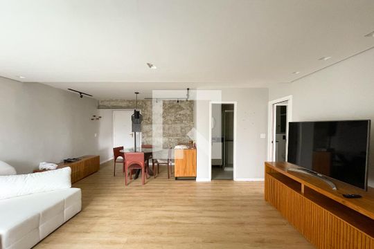 Sala de apartamento para alugar com 1 quarto, 71m² em Vila Madalena, São Paulo