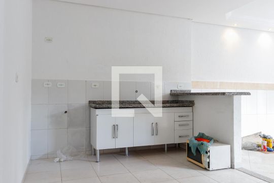 Cozinha  de casa para alugar com 2 quartos, 76m² em Vila Medeiros, São Paulo