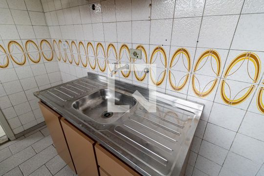 Cozinha de apartamento à venda com 2 quartos, 76m² em Aclimação, São Paulo