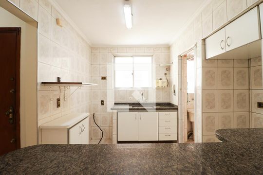 Cozinha de apartamento à venda com 3 quartos, 86m² em Jardim das Laranjeiras, São Paulo