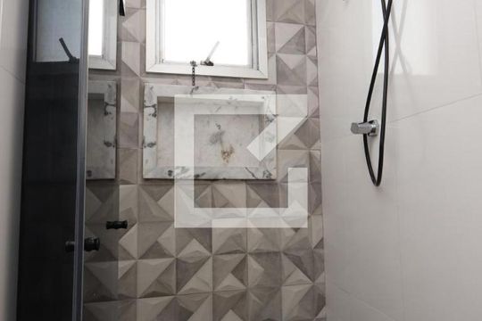 Banheiro de apartamento à venda com 2 quartos, 56m² em Vila Formosa, São Paulo