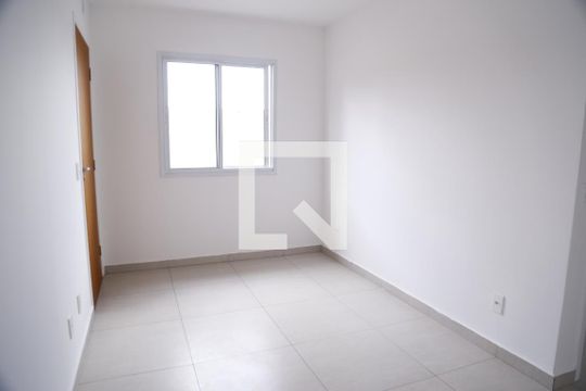 Sala de apartamento à venda com 2 quartos, 48m² em Vila Santa Edwiges, São Paulo