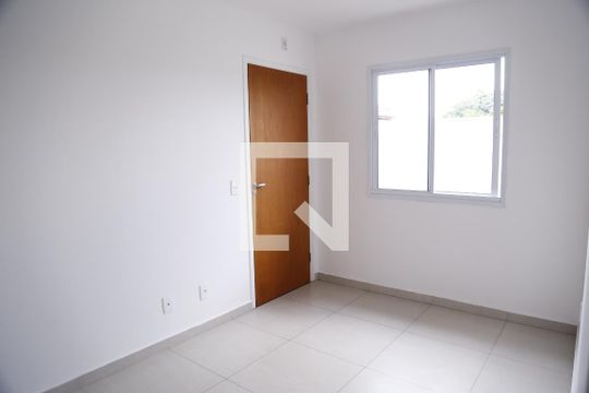 Sala de apartamento à venda com 2 quartos, 48m² em Vila Santa Edwiges, São Paulo