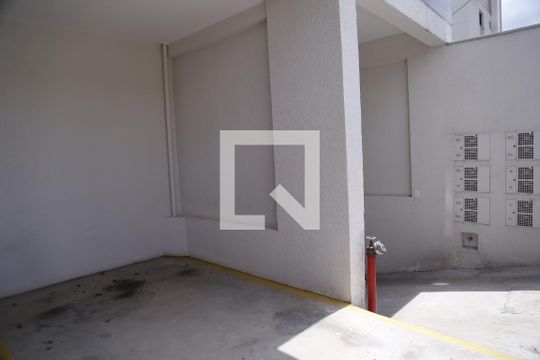 Garagem de apartamento à venda com 2 quartos, 48m² em Vila Santa Edwiges, São Paulo