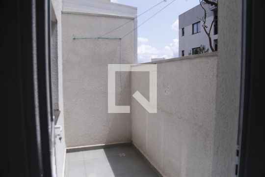 Quintal de apartamento à venda com 2 quartos, 48m² em Vila Santa Edwiges, São Paulo