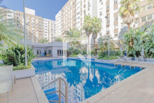 Área comum - Piscina de apartamento para alugar com 2 quartos, 68m² em Marechal Rondon, Canoas