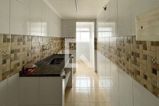 Cozinha de kitnet/studio para alugar com 1 quarto, 25m² em Pinheiros, São Paulo