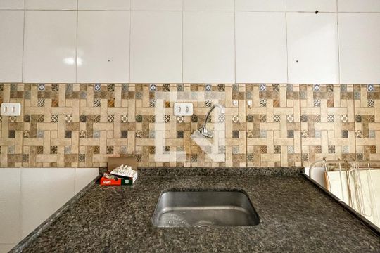 Cozinha de kitnet/studio para alugar com 1 quarto, 25m² em Pinheiros, São Paulo