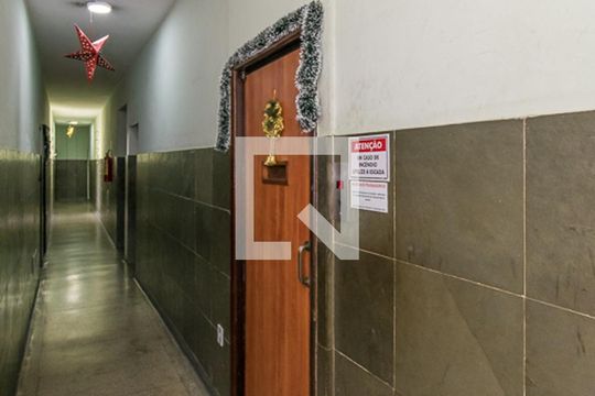 Área comum - Hall do elevador de apartamento à venda com 2 quartos, 60m² em Braz de Pina, Rio de Janeiro