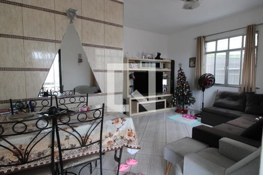 Sala de casa à venda com 3 quartos, 455m² em Lins de Vasconcelos, Rio de Janeiro