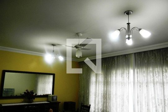 Casa à venda com 2 quartos, 392m² em Cupecê, São Paulo