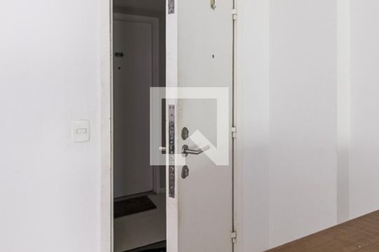 Sala - Porta blindada de apartamento à venda com 2 quartos, 65m² em Penha, Rio de Janeiro