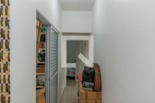 Corredor de casa à venda com 3 quartos, 90m² em Jardim Bela Vista, Campinas