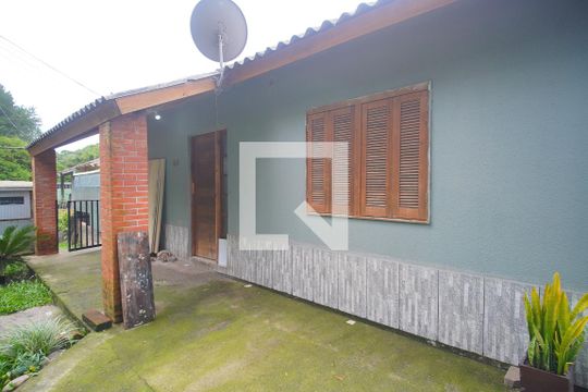 Área externa de casa à venda com 2 quartos, 180m² em Rondônia, Novo Hamburgo