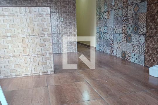 Casa à venda com 6 quartos, 180m² em Cangaíba, São Paulo