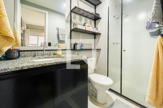 Banheiro da Suíte de apartamento para alugar com 1 quarto, 36m² em Sumarezinho, São Paulo