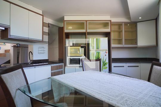 Cozinha de apartamento para alugar com 1 quarto, 100m² em Cachoeira do Bom Jesus Leste, Florianópolis