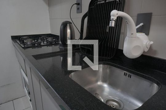 Cozinha de apartamento à venda com 2 quartos, 51m² em Canudos, Novo Hamburgo