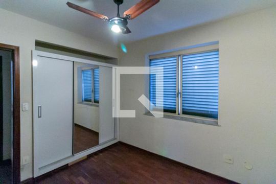 Quarto 3 de apartamento para alugar com 4 quartos, 160m² em Santo Antônio, Belo Horizonte
