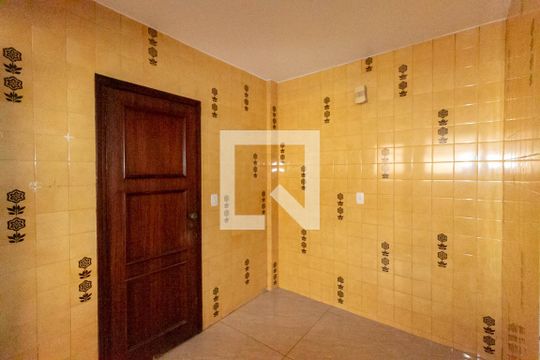 Cozinha e Área de Serviço de apartamento para alugar com 4 quartos, 160m² em Santo Antônio, Belo Horizonte