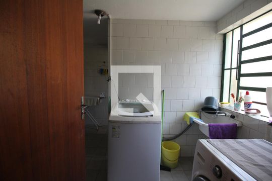 Área de Serviço de casa à venda com 5 quartos, 180m² em Nossa Senhora das Gracas, Canoas
