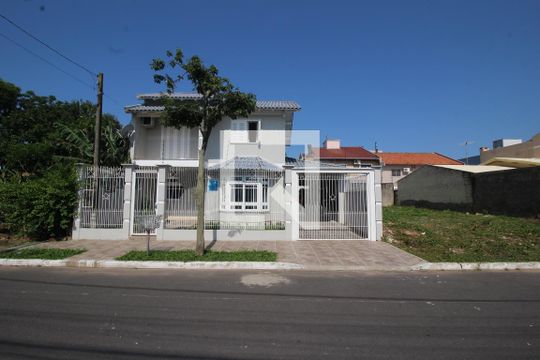 Fachada de casa à venda com 2 quartos, 105m² em Harmonia, Canoas
