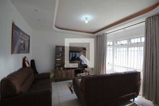 Casa à venda com 2 quartos, 105m² em Harmonia, Canoas