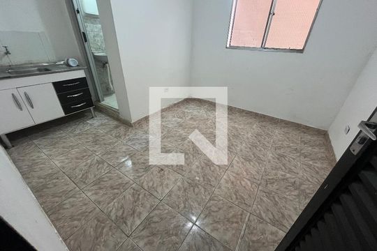 Kitnet/Studio para alugar com 1 quarto, 15m² em Parque das Paineiras, São Paulo